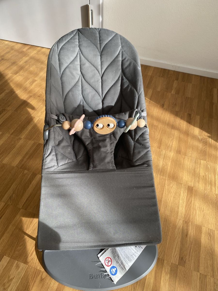 Babybjörn Sdraiette & Sdraiette a dondolo: Babywippe Bliss gewebt anthrazitgrau – Usato da Rupperswil venduto da ang_v2m8