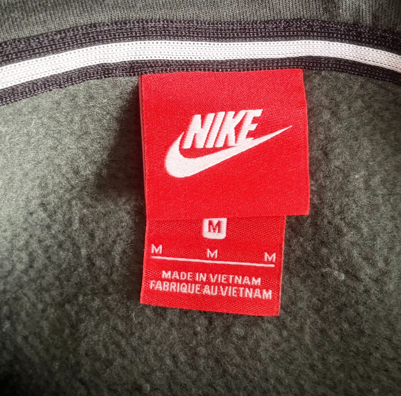 Nike Maglioni & Felpe: Nike Hoodie, Damen Grösse M – Usato da Schlieren venduto da con_hdp9 3