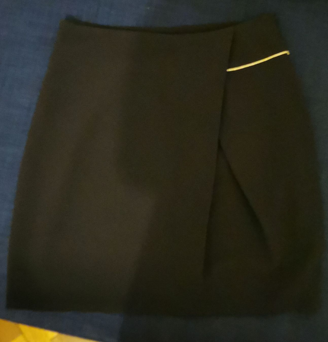 Kookai Gonne: Elegante gonna kookai – Usato da Fribourg venduto da chi_j8yw