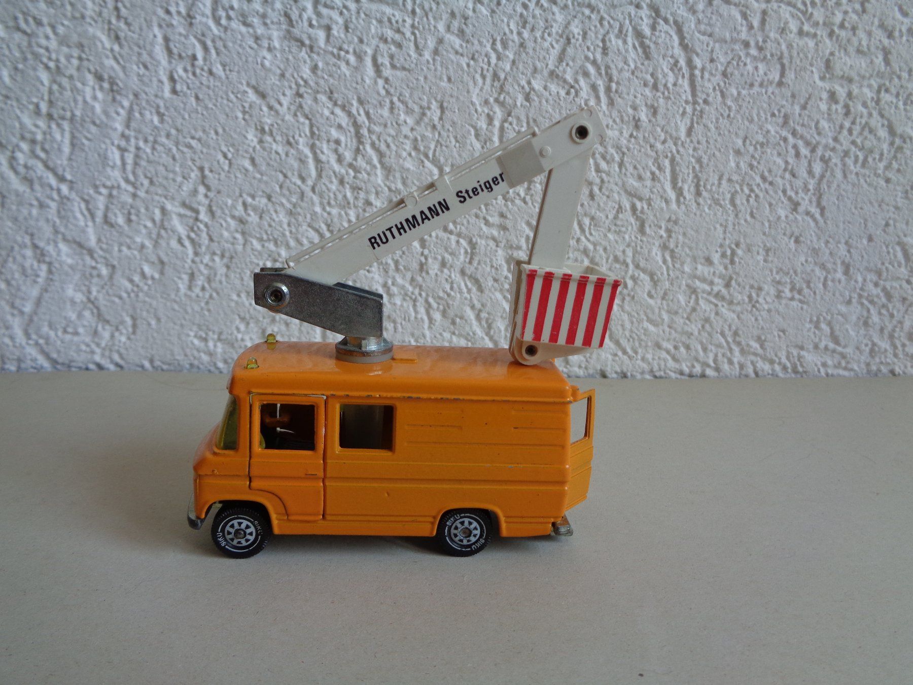 Siku Modellini d'auto: SIKU 2219 Mercedes 809 D mit Ruthmann Steiger – Nuovo (secondo la descrizione) da Läufelfingen venduto da remajo62 3