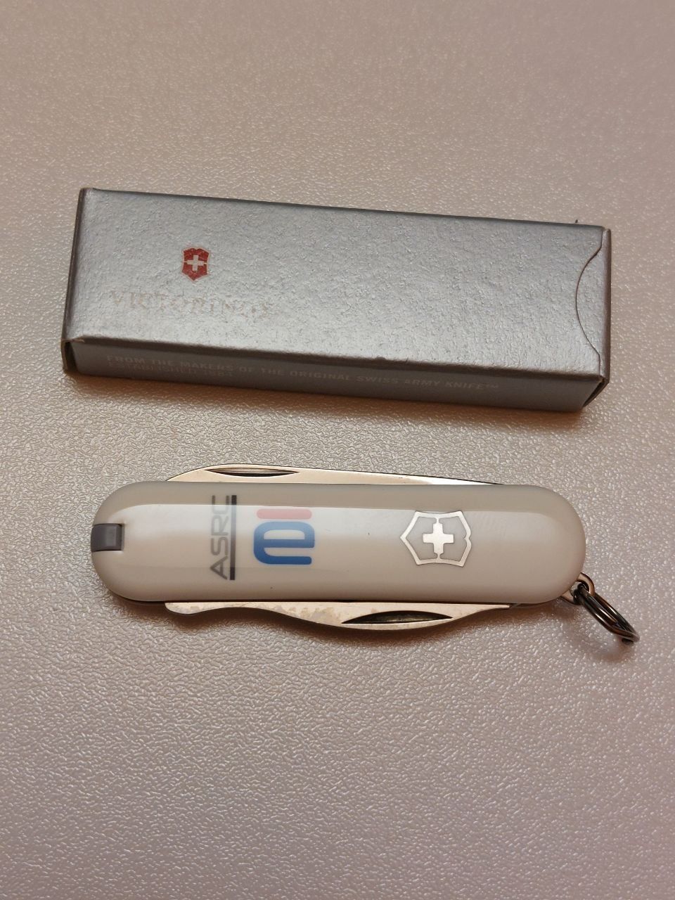Victorinox Coltelli tascabile: Victorinox - Cm 6 Mini-Multifunktionsmesser - 100% NEW – Nuovo e nell'imballaggio originale da Pambio Noranco venduto da Pol69 1