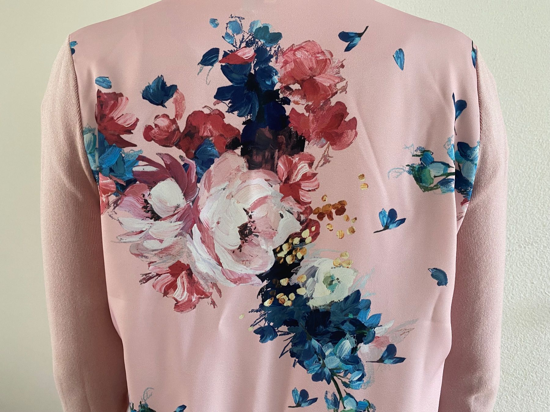 Ted Baker Jacken: ORIGINAL TED BAKER STRICKJACKE GR. 2 (MEDIUM) ROSA FLOWERS – Gebraucht aus Zürich von s-a-w-e 2