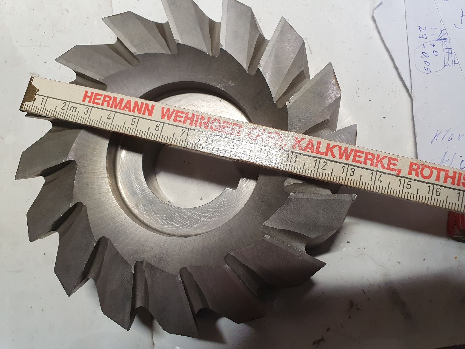 Tutti gli attrezzi: Walzenstirnfräser  135x35 mm – Usato da Einsiedeln venduto da Py 2