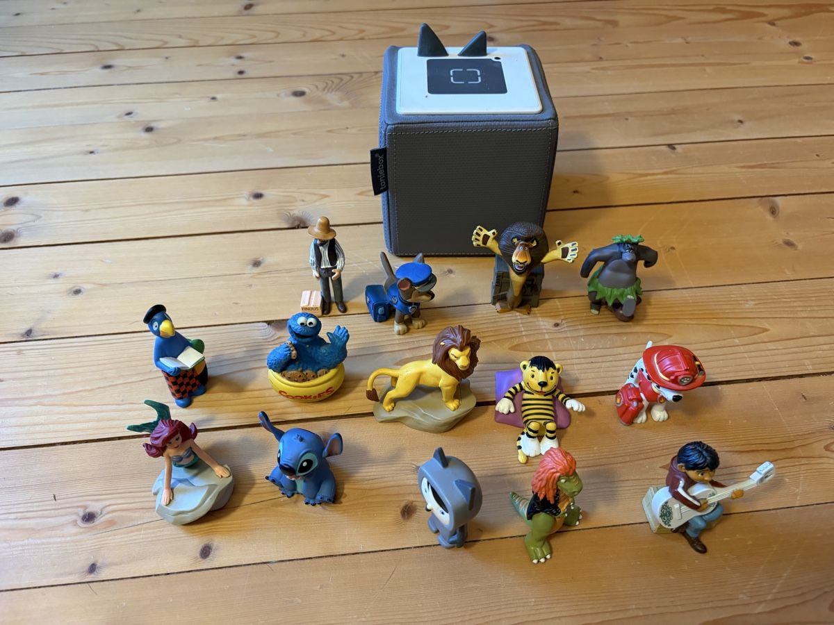 Hörbücher: Tonie Box Grau mit 14 Figuren – Gebraucht aus Rorbas von Flavia1988