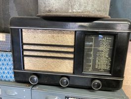 Antiker Röhrenradio Telephonie S.A. Lausanne (DEFEKT)