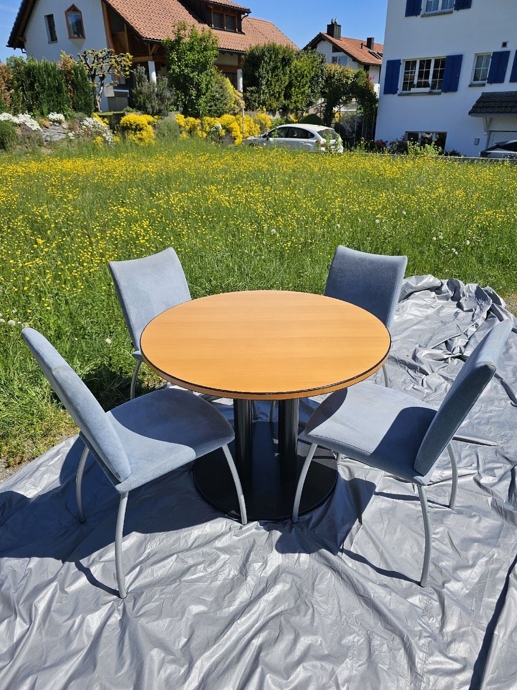 Set di tavolo e panche: Tisch mit vier Stühlen – Usato da Siebnen venduto da Mark_SZ