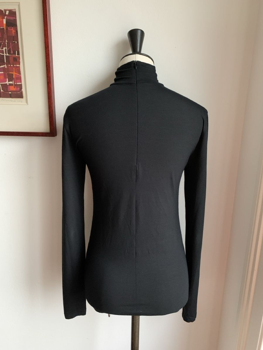 Akris Maglioni & Felpe: AKRIS: Exklusiver geraffter schwarzer Rollkragenpullover, 36 – Nuovo (secondo la descrizione) da Luzern venduto da designluzern 4