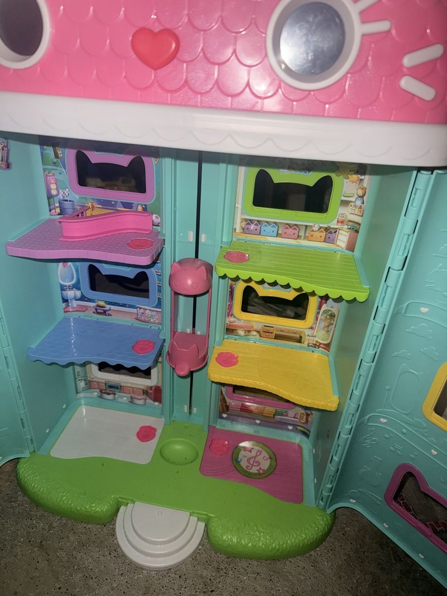 Case e mobili per bambole: Gabbys Dollhouse – Usato da Rothrist venduto da ale_h7dz 1