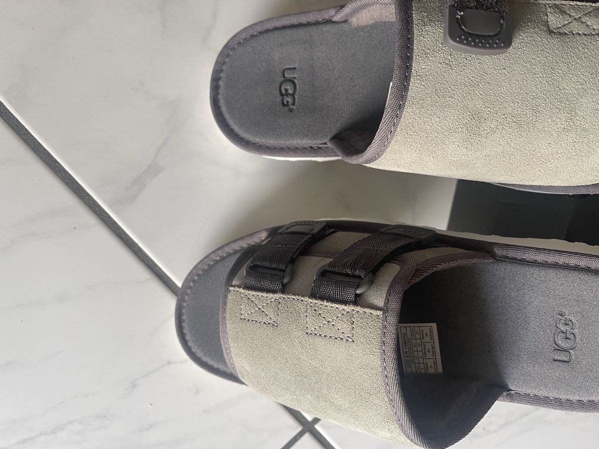 Herrenschuhe: UGG Herren Pantoletten Gr.42 Neu mit Karton – Neu und originalverpackt aus Fislisbach von Brandopfer810