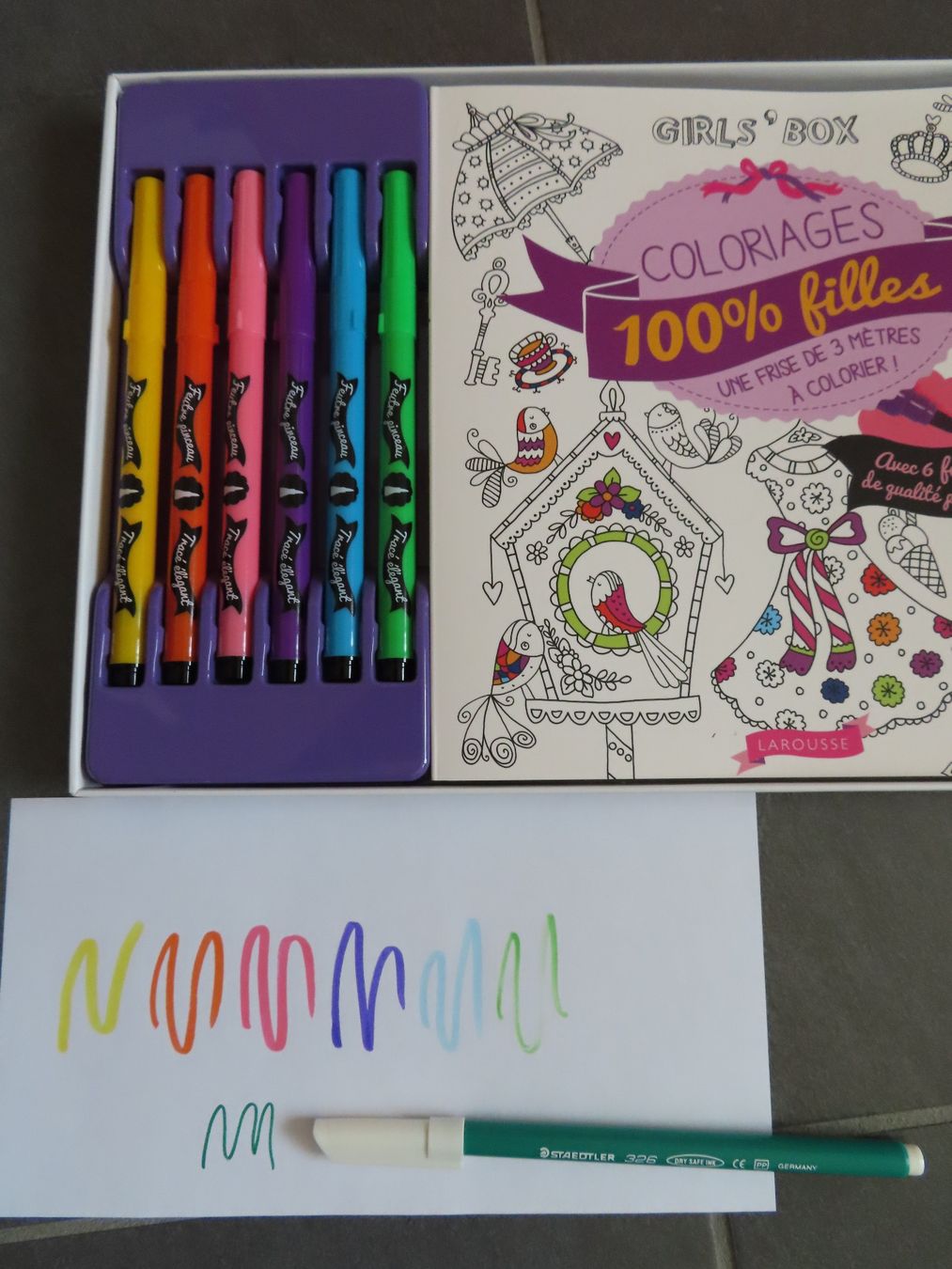 Bücher: Coloriages 100% filles – Gebraucht aus Wallenried von Asyano 5