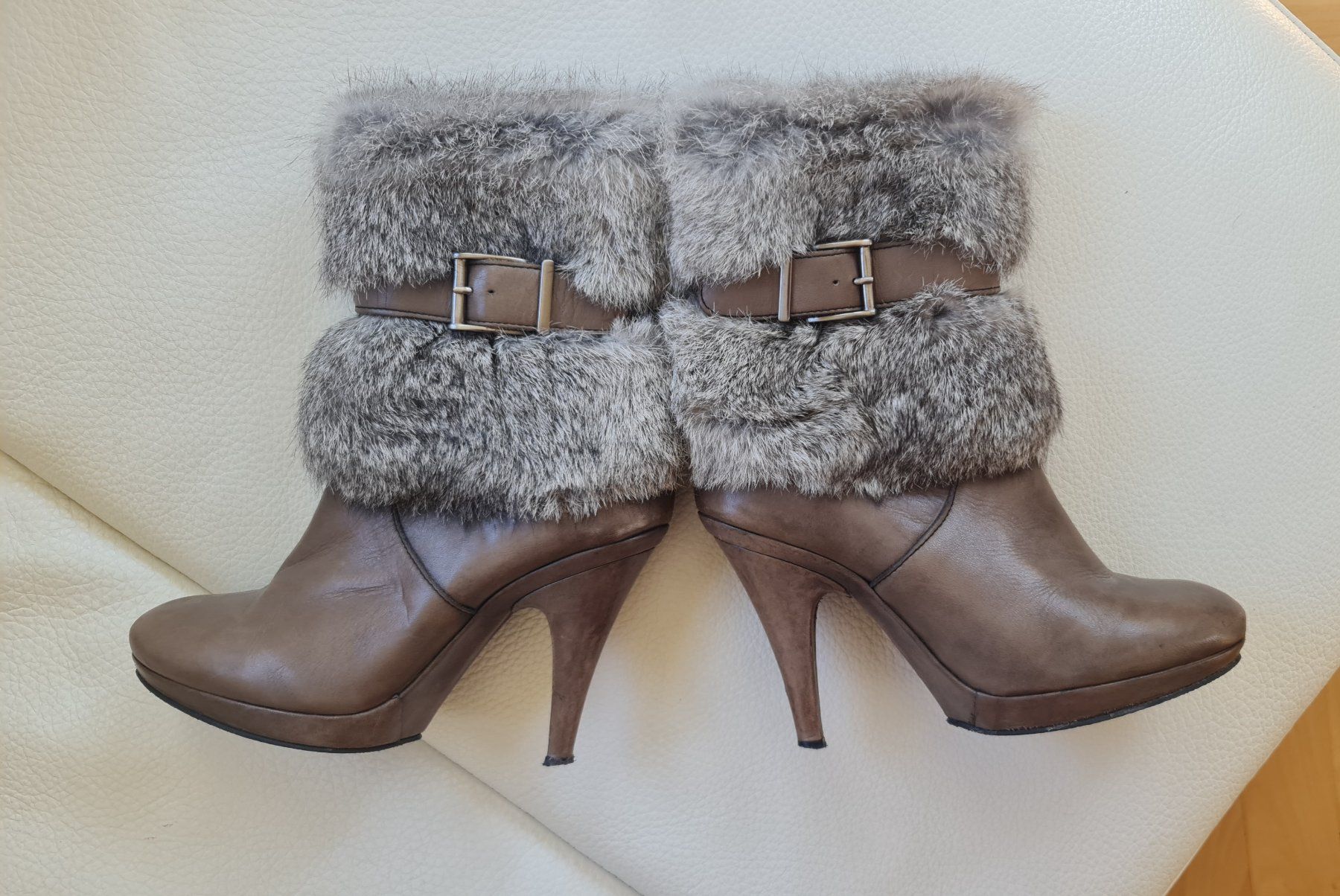 Scarpe da donna: Schöne Winterstiefeletten – Usato da Kriens venduto da ..stx.. 2