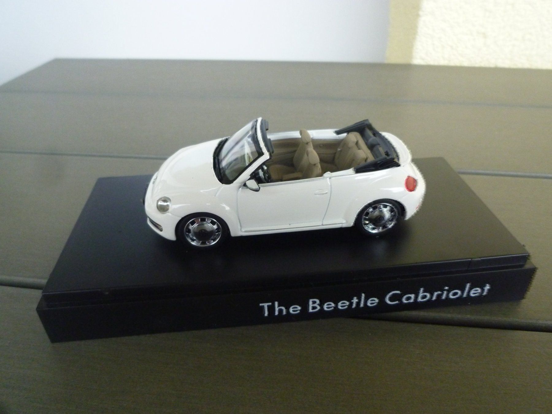 Volkswagen Modellini d'auto: VW Beetle Cabriolet – Nuovo (secondo la descrizione) da Flawil venduto da Imperiosud