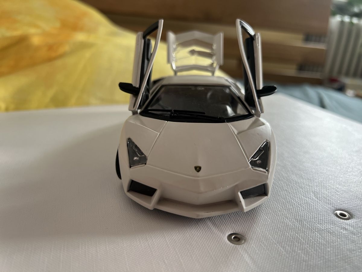 Lamborghini Voitures modèles: Lamborghini Modellauto – D'occasion à Schaffhausen par Colink18 1