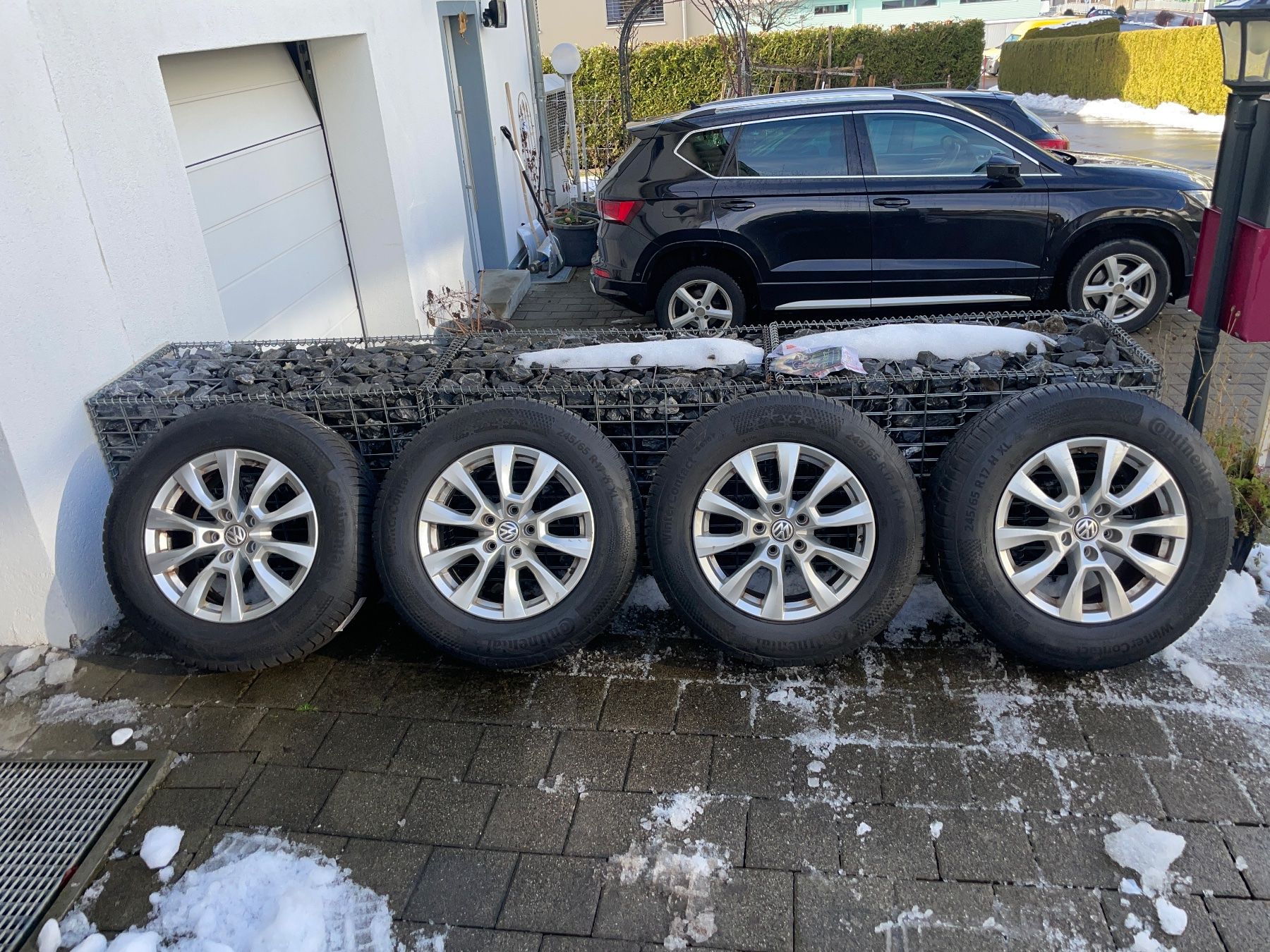 Volkswagen Pneus & Kompletträder: VW 17 Zoll Winter Kompletträder – Gebraucht aus Einsiedeln von VH_
