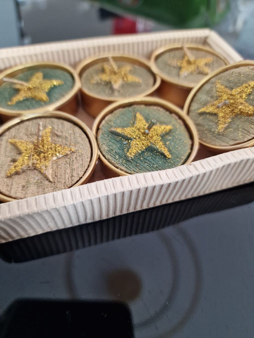 Candele: 6 Deko-Kerzen mit Goldstern – Nuovo (secondo la descrizione) da Zumikon venduto da pat_m55d