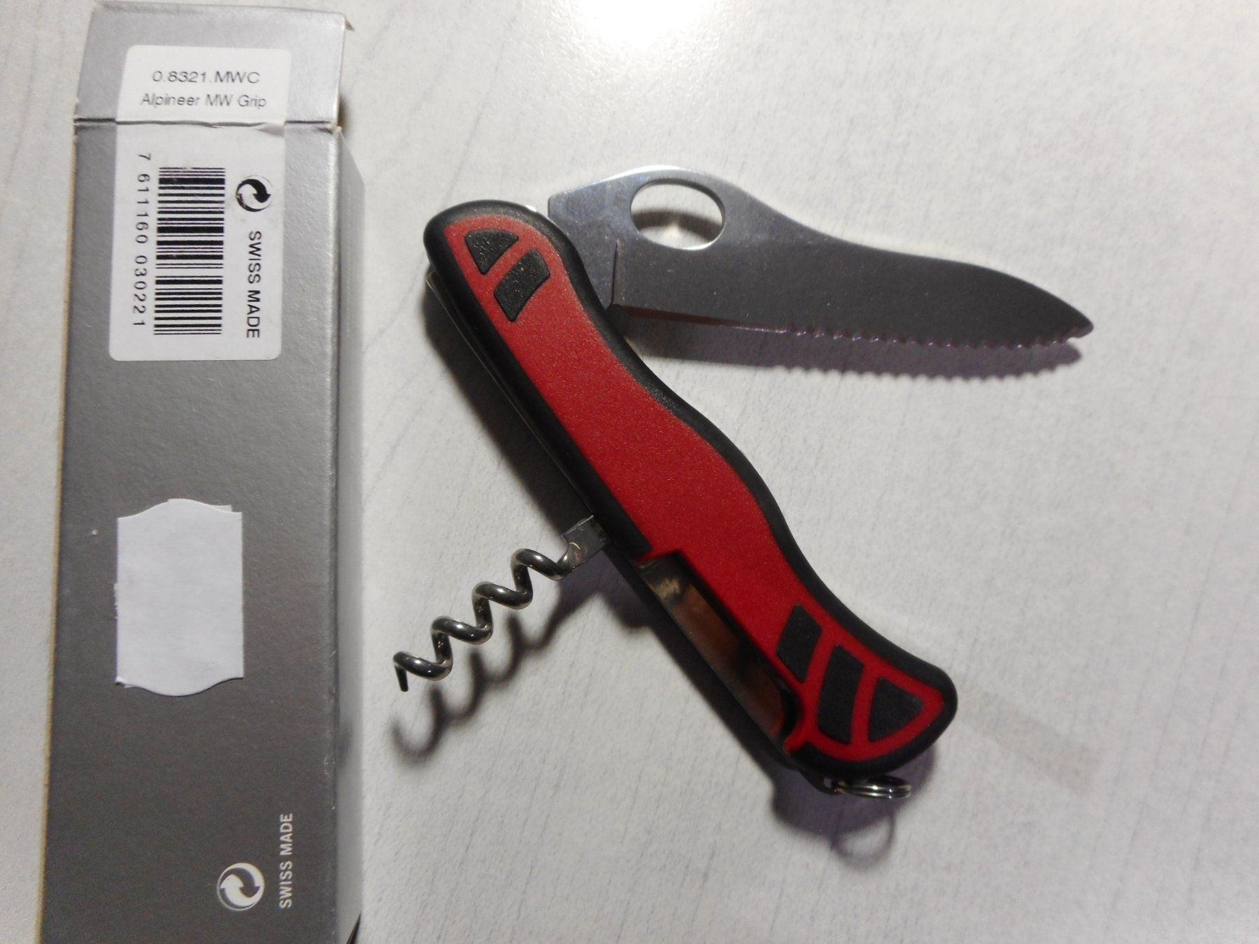 Coltelli tascabile: Victorinox  Alpineer 0.8321.MWC ab 1.- – Nuovo e nell'imballaggio originale da Rotkreuz venduto da Hubbil 1