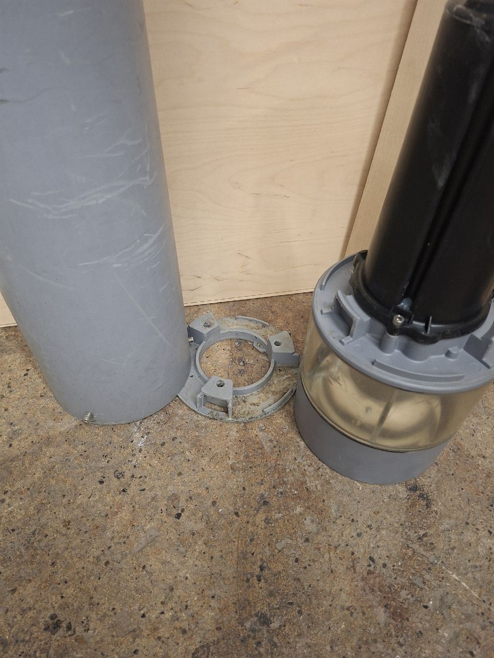 Lampade: Pollerleuchte E27 Fassung hellgrau 95cm  – Usato da Neunkirch venduto da MaElekt 2