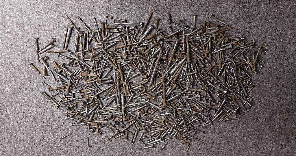 Alle Werkzeuge: Vis à bois à têtes fraisées – Gebraucht aus Morges von pha_9xnc