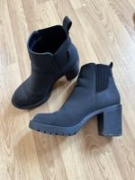 ONLY Stiefelette mit Absatz | Veloursoptik | Grösse 36