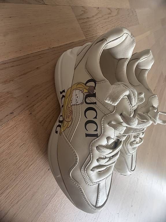 Gucci Scarpe da donna: Gucci Sneaker Gr.38,5 – Usato da Schaffhausen venduto da Nathalia33