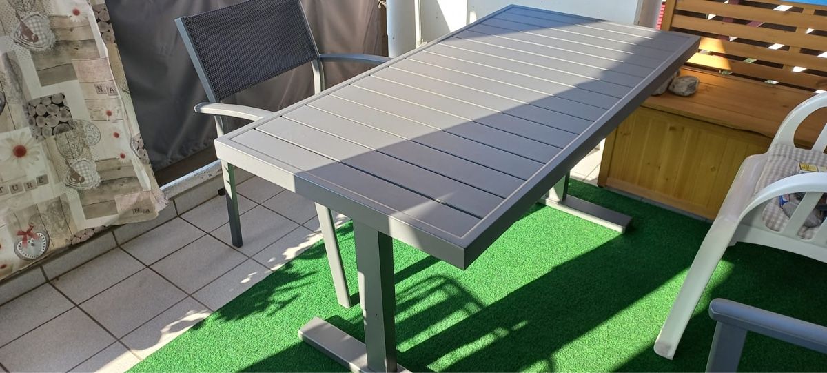 Tische: Gartentisch höhenverstellbar  – Neu (gemäss Beschreibung) aus Buchs SG von sunnna