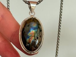 Collier Labradorite Élégance discrète, neuf.