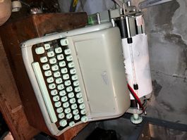 11 (!) verschiedene alte Schreibmaschinen
