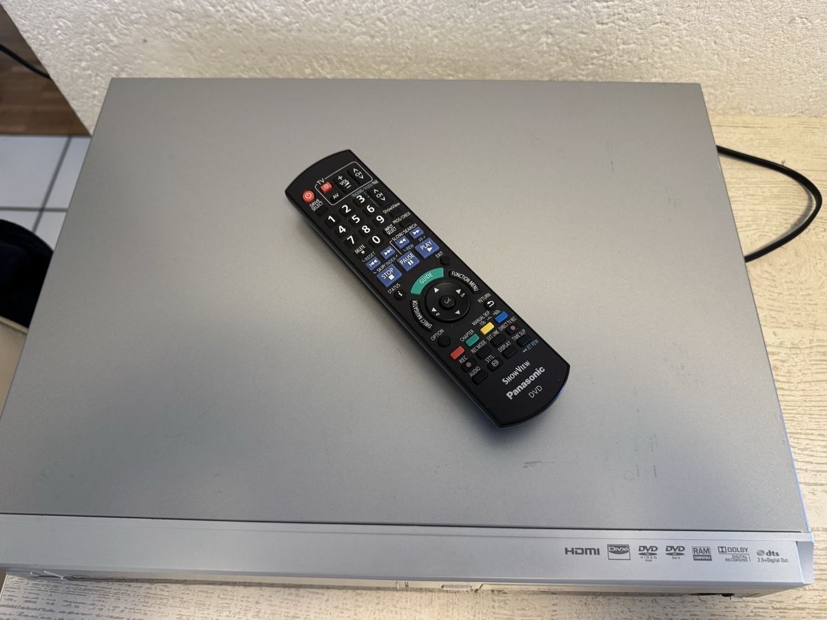 Panasonic Aufnahmegeräte: Panasoni dmr-ez49v vhs dvd recorder – Gebraucht aus Zunzgen von milesdavis76 4