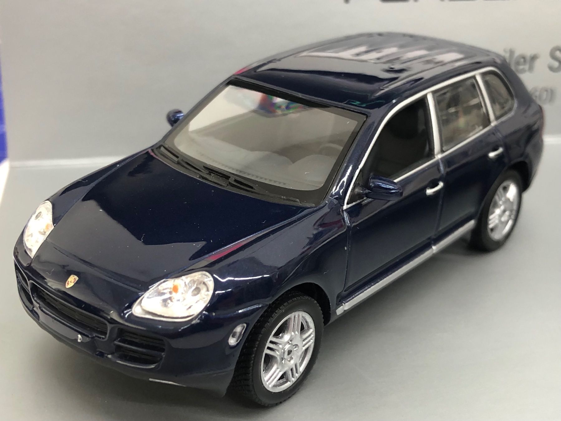 ミニカー 1/43 Porsche Cayenne Trailer Set/PMA ミニカー 1/43