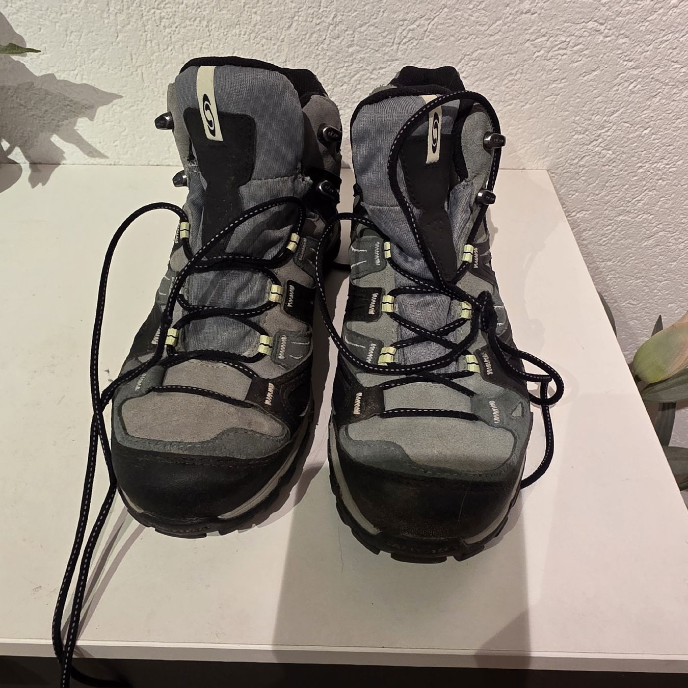 Salomon Scarpe da uomo: Salomon Wanderschuh Gore Tex 38 2/3 – Nuovo (secondo la descrizione) da Kirchberg BE venduto da Baba845 1