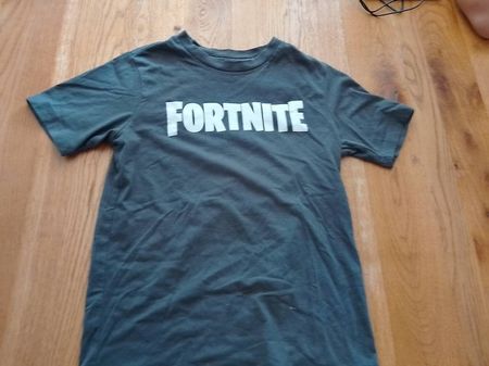 Fortnite Shirt (Grösse 134/140)