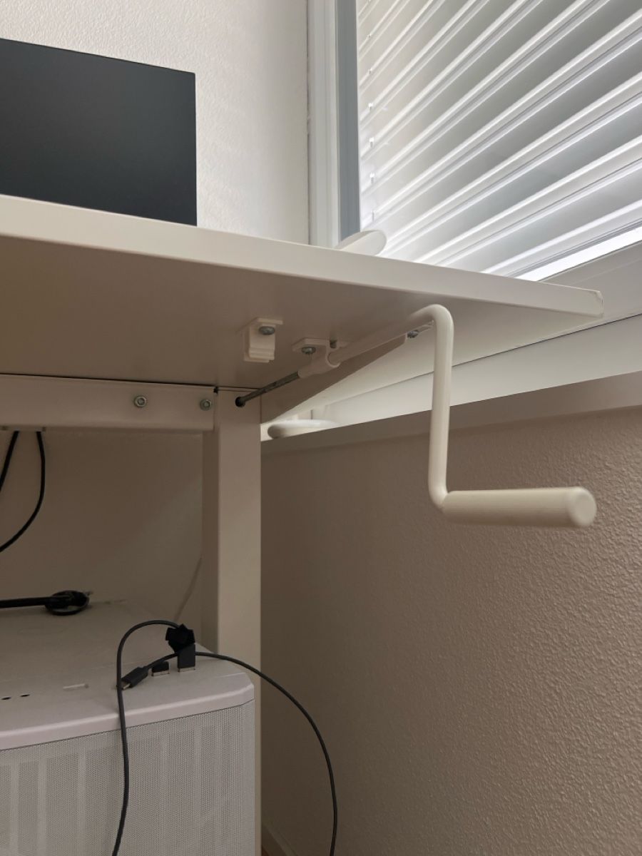 Ikea Bureaux: Kurbeltisch IKEA Trotten – D'occasion à Dübendorf par takuya951753 1