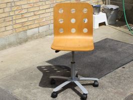 BÜROSTUHL AUF ROLLEN HOLZ MIT METALL HÖHENVERSTELLBAR