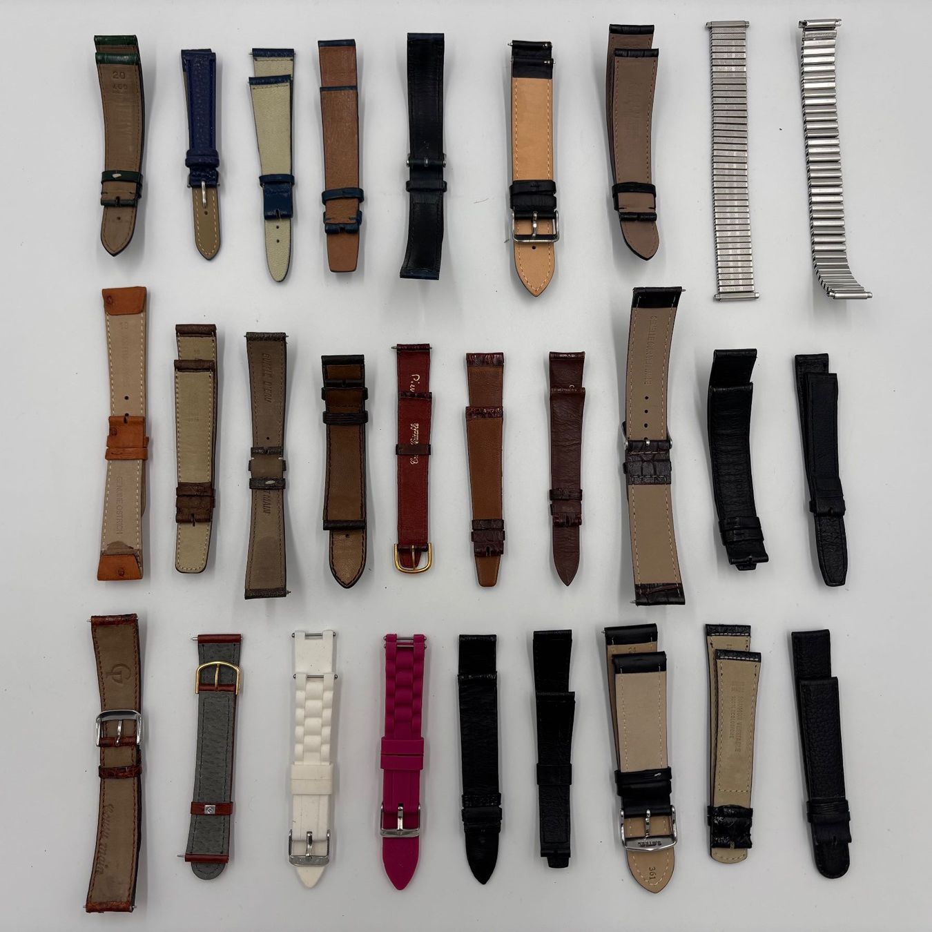 Armbänder & -reifen: Lot de 28 bracelets de montre – Gebraucht aus Delémont von Loccaze2015 1