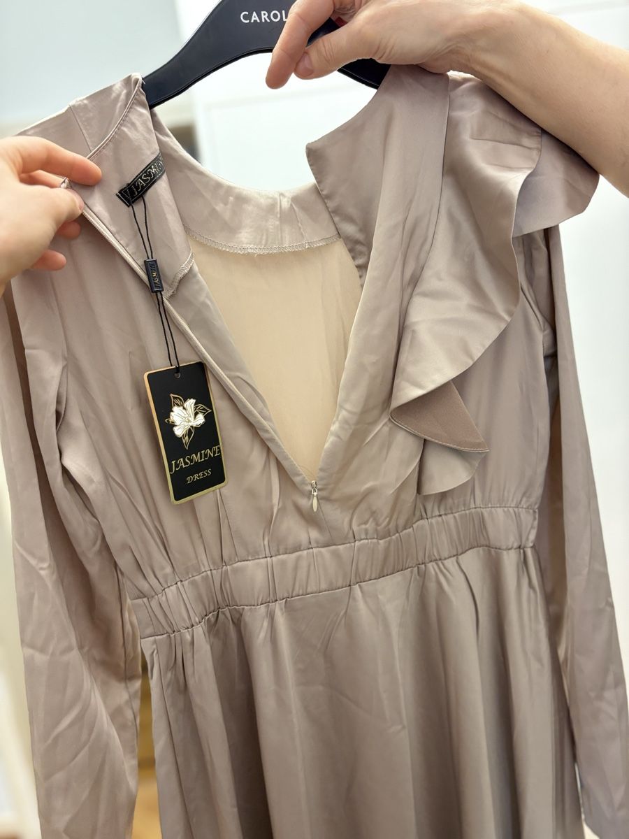 Kleider: Elegantes Abendkleid in glänzend-taupe, M – Neu und originalverpackt aus Basel von lolushka 4