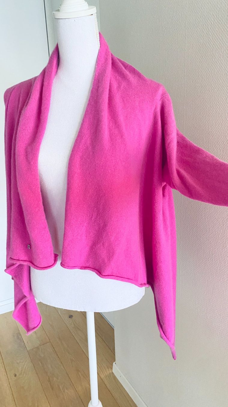Bogner Giacche: BOGNER: Strickjacke, 100 % Kaschmir, Pink, hoher NP – Difettoso da Gunten venduto da divertimenti 3
