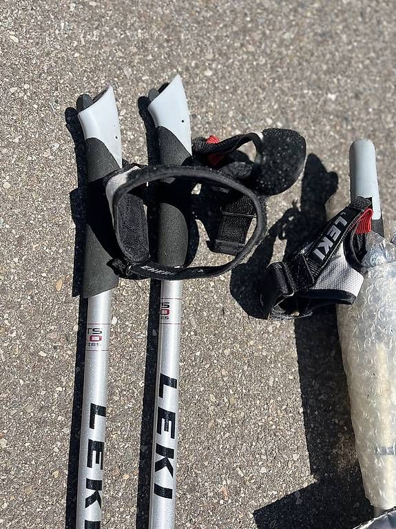 Bastoncini da trekking: Walkingstöcke Leki neu Stöcke – Usato da Muri b. Bern venduto da Merliner01 1