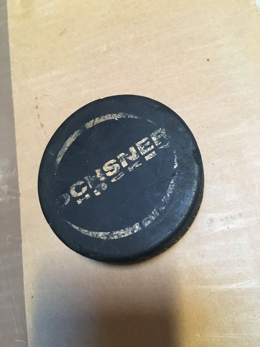 Palloni: Puck Hockey – Usato da Neuchâtel venduto da Tradeboi