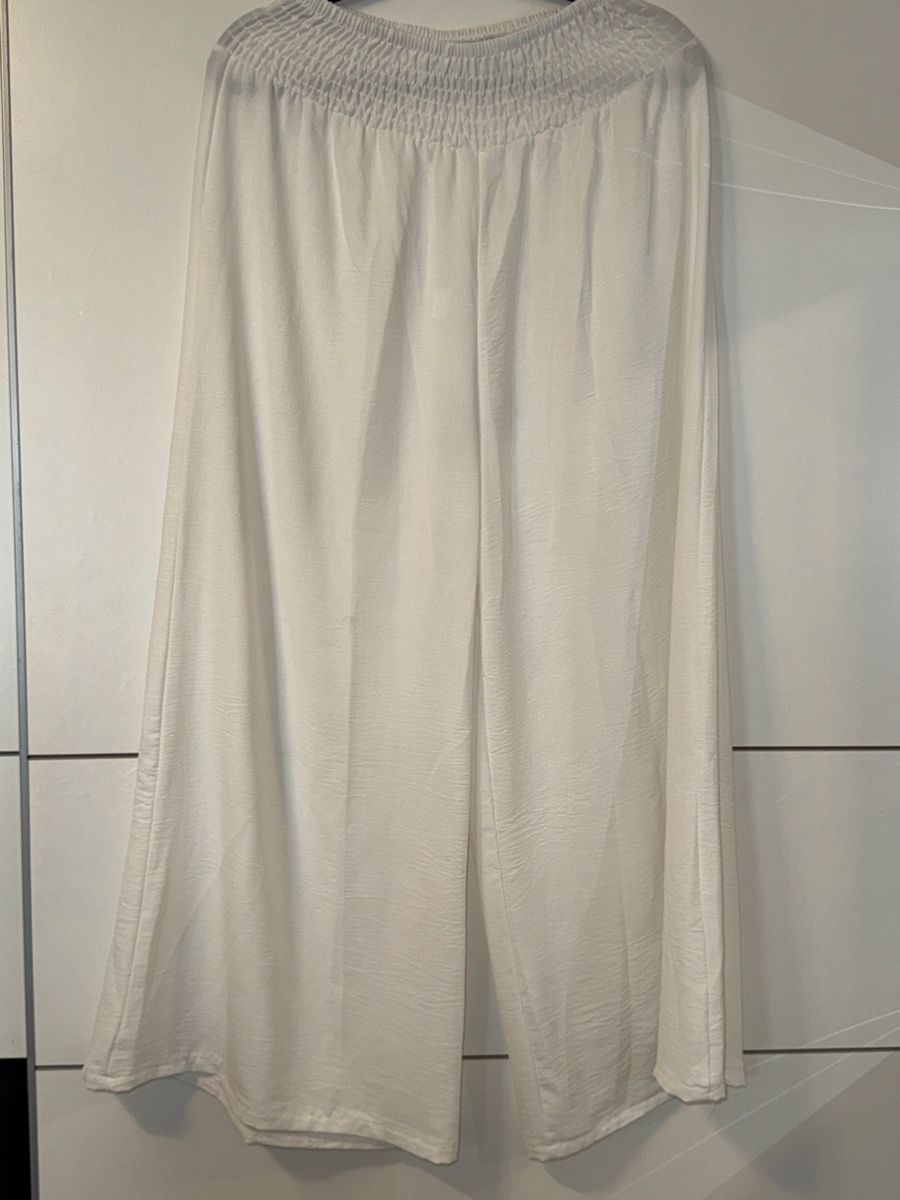 Pantalons: WEISSE WEITE HOSE – D'occasion à Schlieren par kle_dis