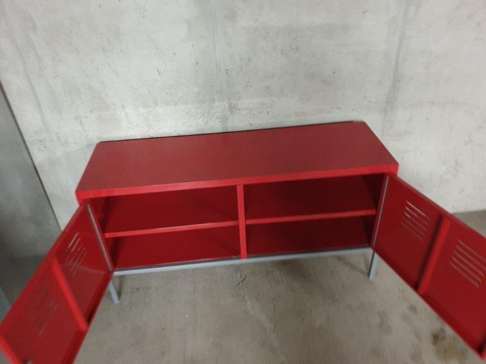 Roter Schrank aus Metall (IKEA PSModell) Kaufen auf Ricardo