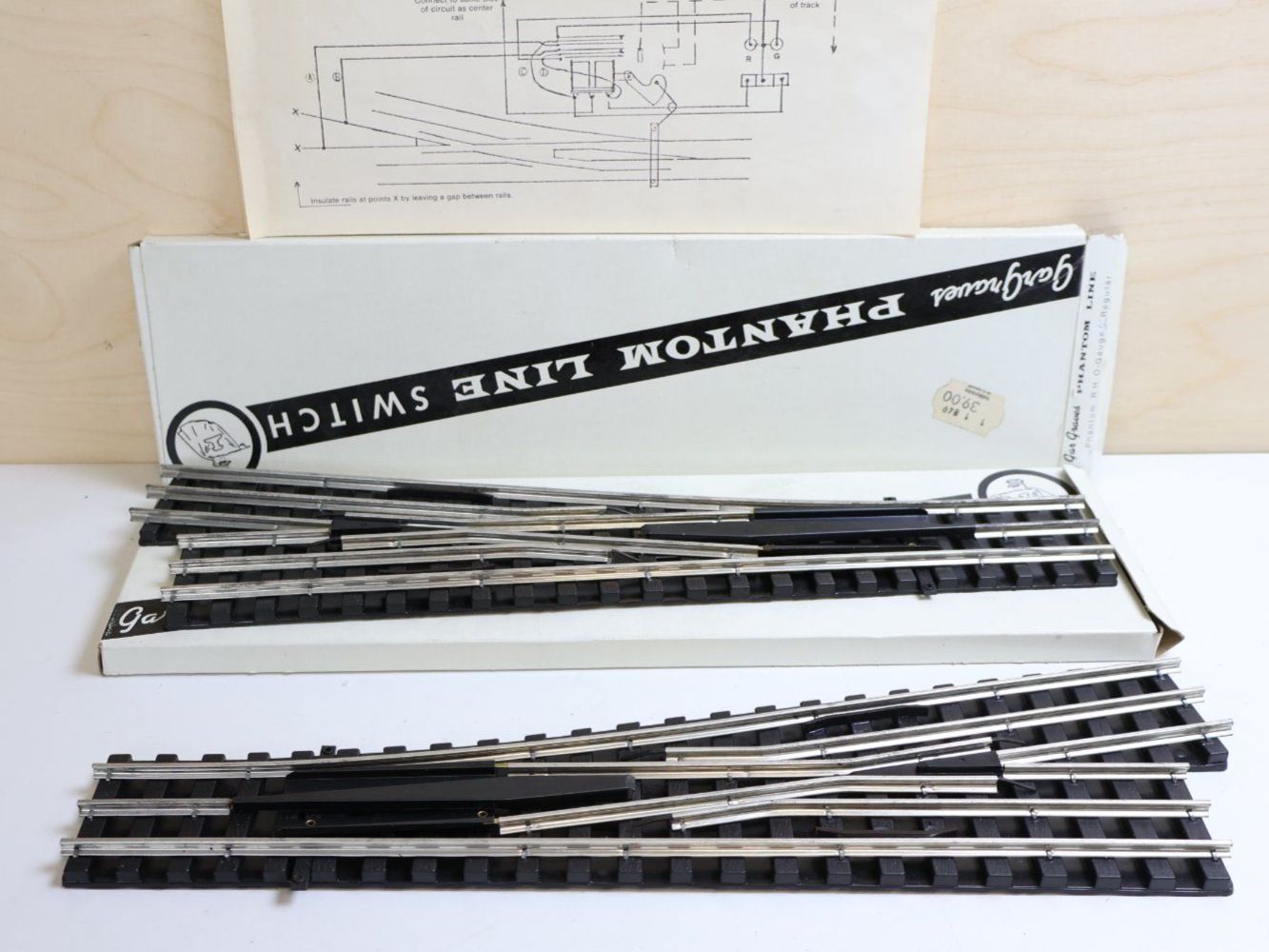 Modelleisenbahnen: 2 x Weichen Spur 0 / 3-Leiter - mit OVP – Gebraucht aus Winterthur von Monstera 1