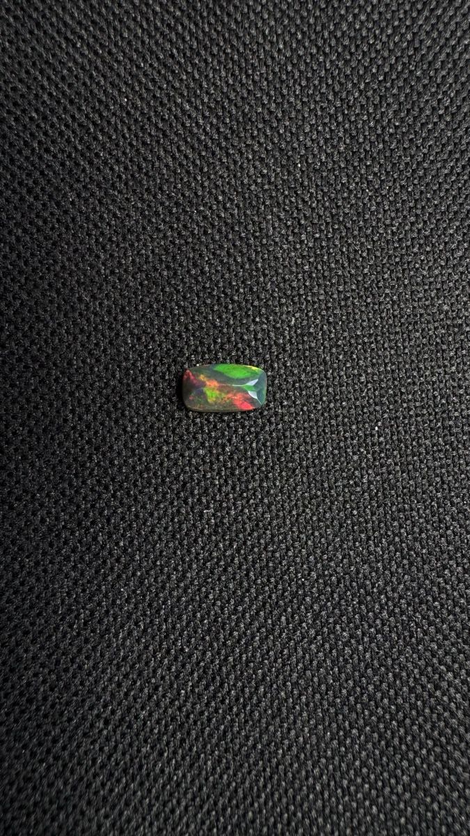 Pietre preziose: Black Opal AAA 1ct – Nuovo e nell'imballaggio originale da Wängi venduto da Horus90
