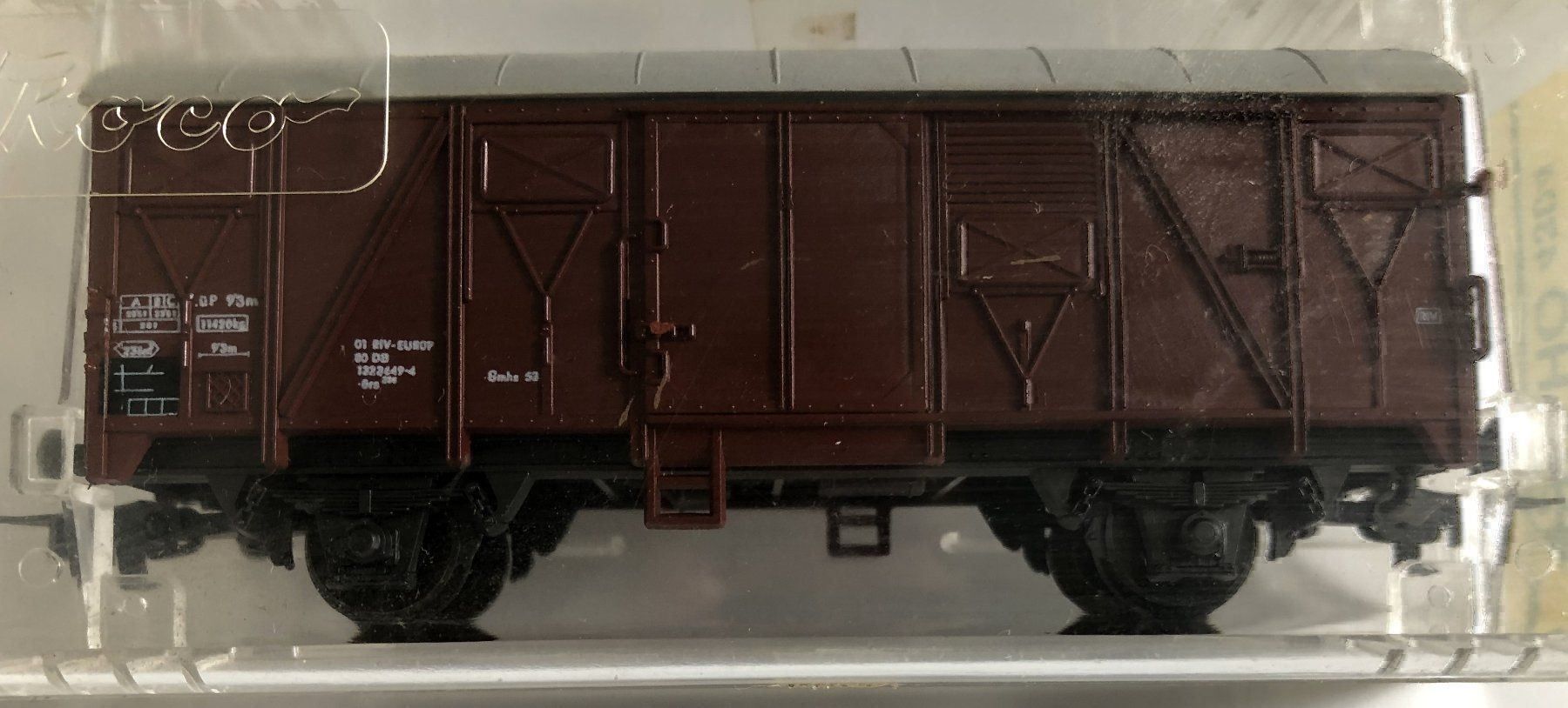 Roco Modellini di ferrovie: Roco 4304 gedeckter Güterwagen DB – Nuovo e nell'imballaggio originale da Burgdorf venduto da Gedora