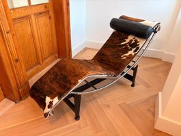 Le Corbusier Liege LC4 Kuhfell, neuwertig, Top Zustand!