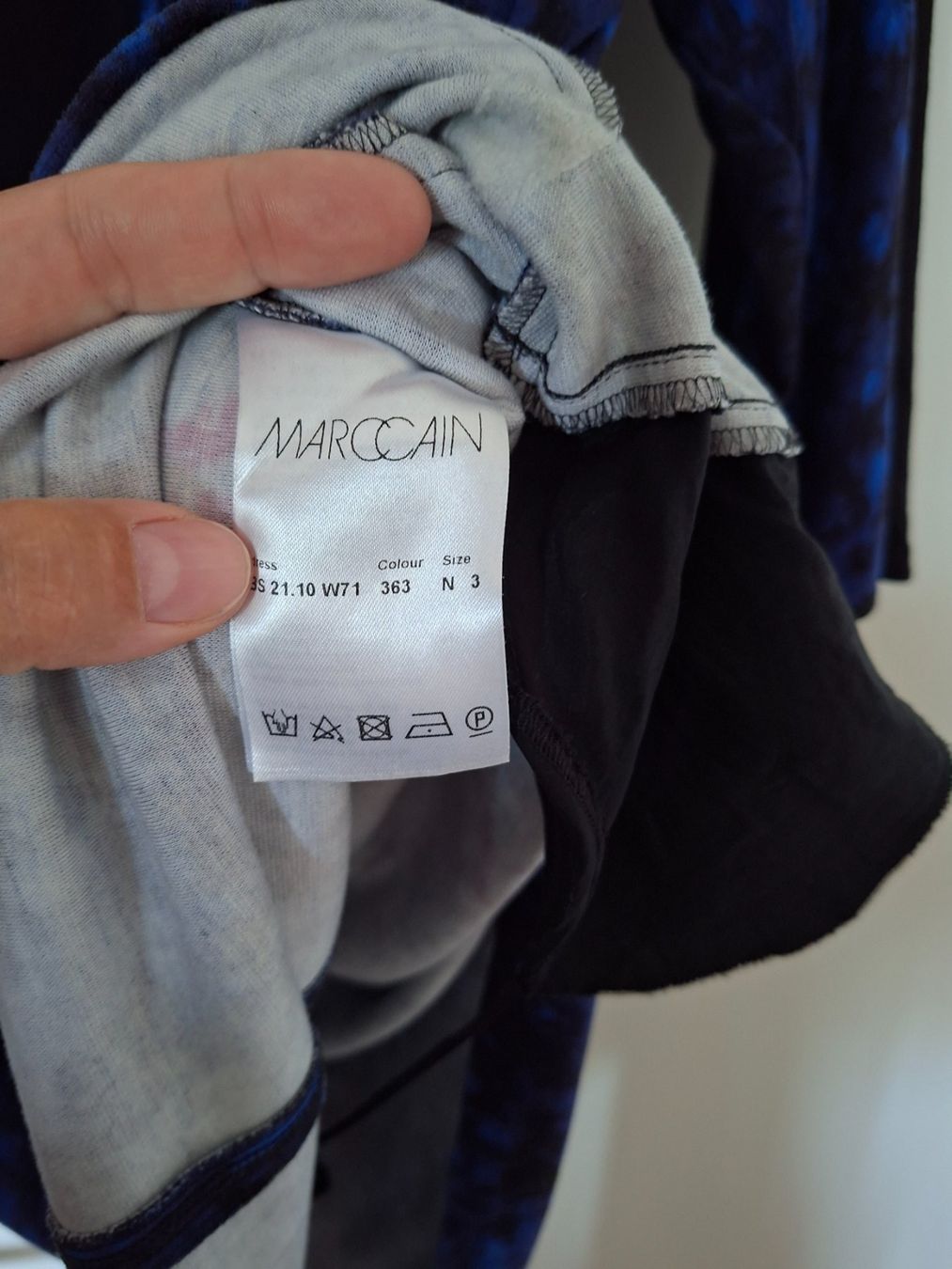 Marc Cain Robes: Marc Cain Kleid – D'occasion à Wiler b.Utzenstorf par Amadeusli99 3