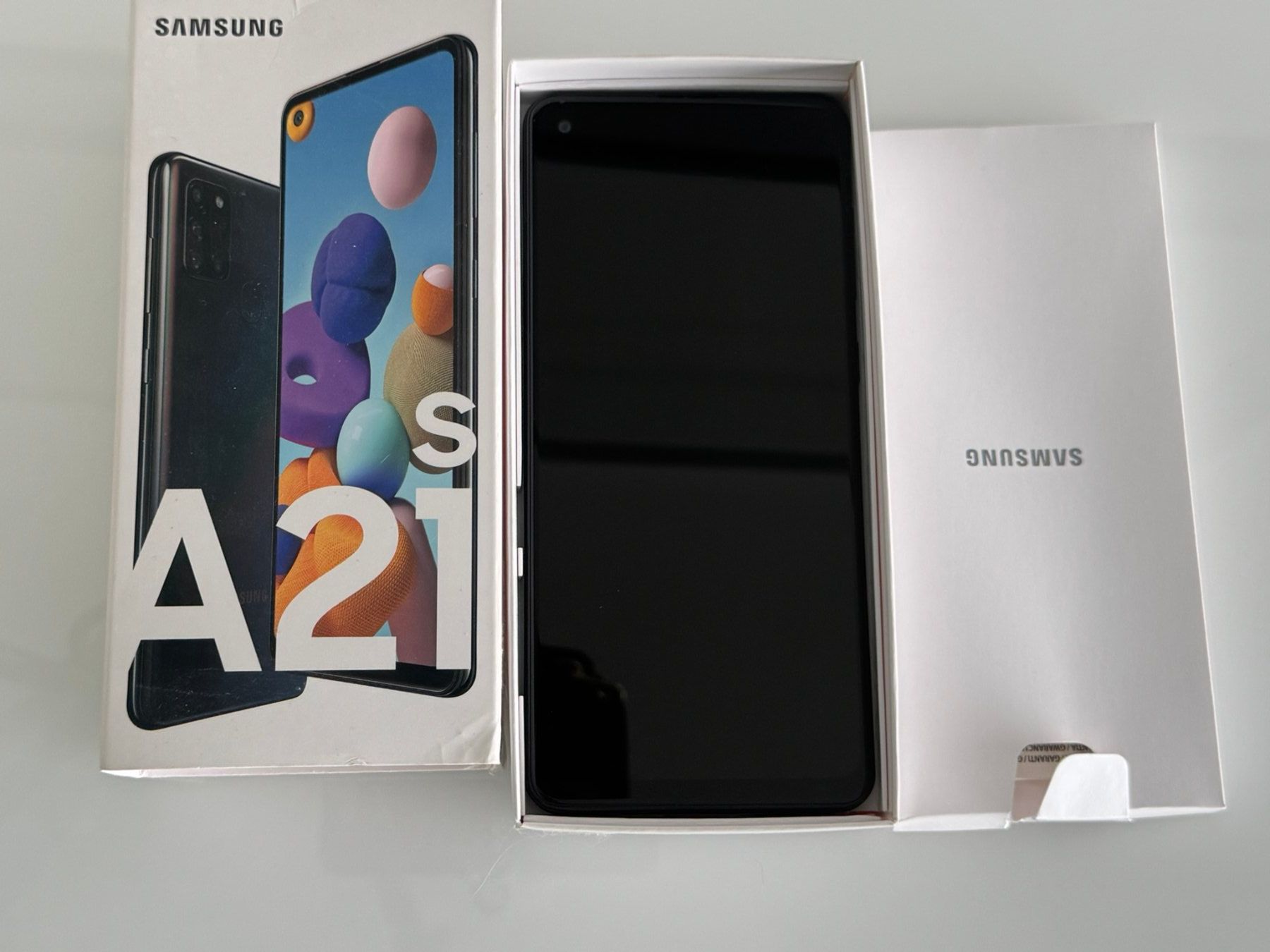 Samsung Telefoni cellulari / Smartphones: Samsung A21s mit  original Box, Ladegerät, Adapterkabel ... – Usato da Uhwiesen venduto da mic_kd6g 8