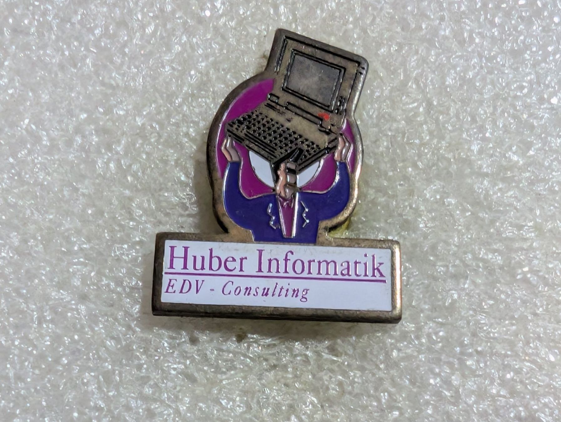 Placchette & Badge: Ansteckpin 196: Huber Informatik – Usato da Oppligen venduto da Pin-Fall-Shop