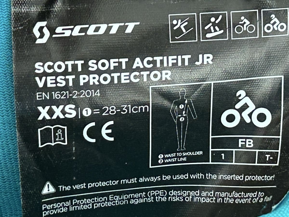 Protezioni & Imbottiture: Scott Soft Actifit Jr Vest Protector XXS 110-124cm – Usato da Wolhusen venduto da eve_m6cg 6
