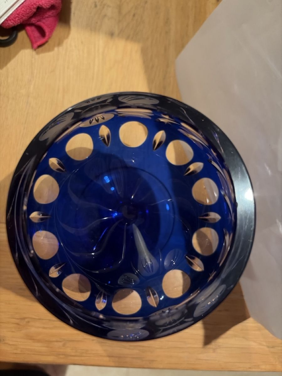 Vase & Récipients: Grande Coupe / Vase  Taillé Bleu – D'occasion à Echallens par JAR69 3