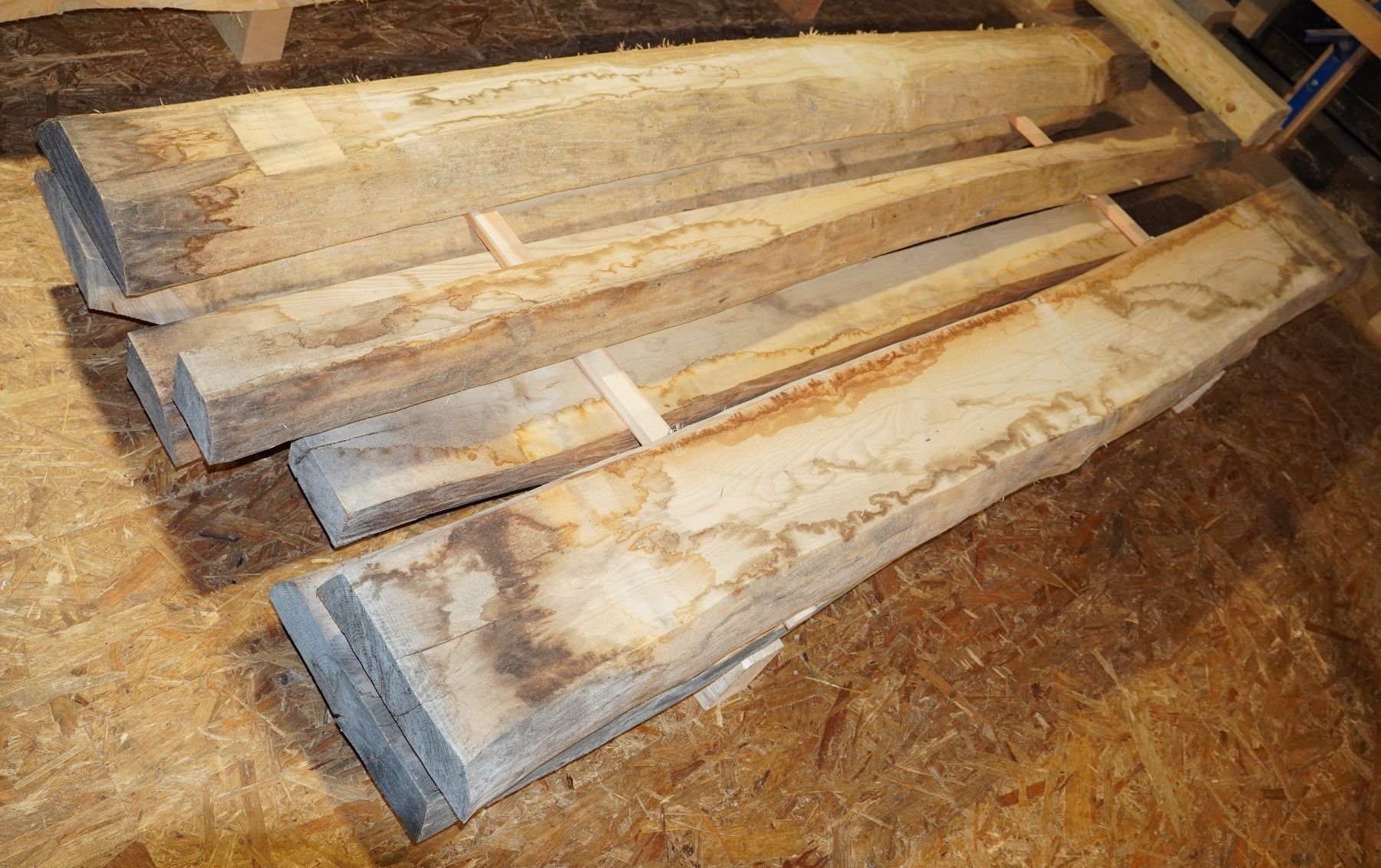 Articoli in legno: Bretter Esche – Nuovo e nell'imballaggio originale da Lohn GR venduto da Nilo87